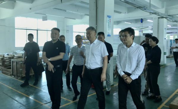 花溪区委书记许俊松带队考察灏华能源，共谋新能源领域项目发展